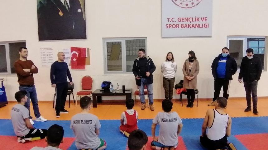 Başkan Alkan&rsquo;dan g&uuml;reş branşına ziyaret