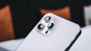 Bilgisayar gibi: iPhone 13 Pro 1 TB depolama seçeneği ile gelebilir!