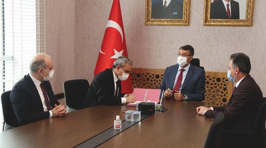 Başkan Alim Işık: "Dev yatırım K&uuml;tahya&rsquo;ya hayırlı olsun"