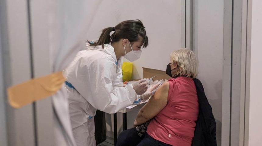 Covid aşısı: Macaristan, &Ccedil;in şirketi Sinopharm'ın aşısını onaylayan ilk AB &uuml;lkesi oldu
