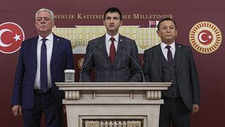 Mehmet Ali Çelebi, Hüseyin Avni Aksoy ve Özcan Özel CHP'den istifa etti