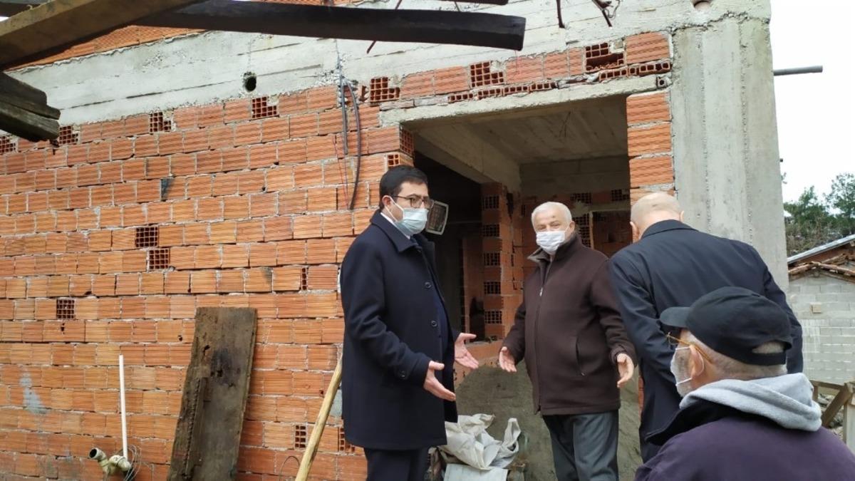 Evi yanan vatandaşa kaymakamlıktan ev yardımı