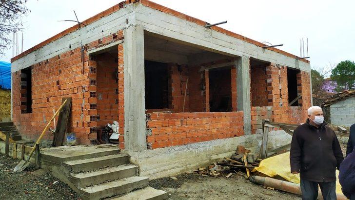 Evi yanan vatandaşa kaymakamlıktan ev yardımı G2