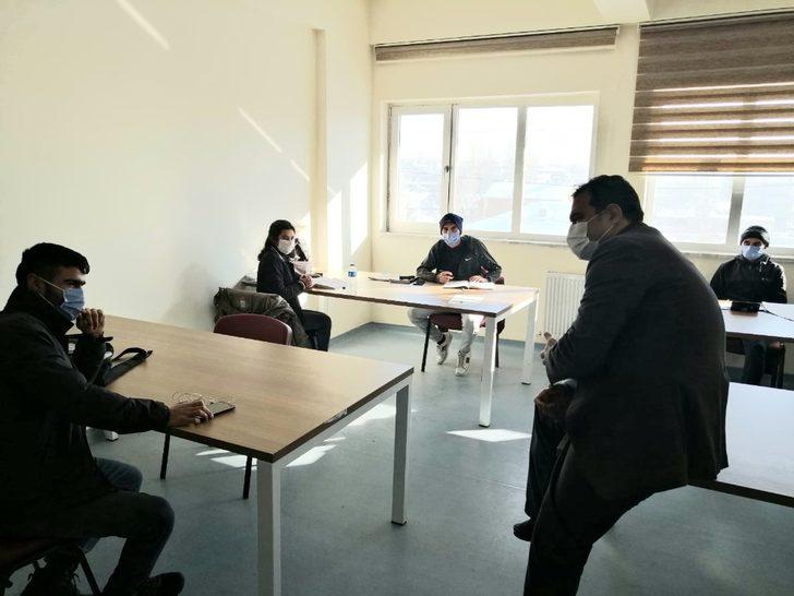 Başkan Balcı, Gençlik Merkezini ziyaret ederek gençlerle tanıştı G4