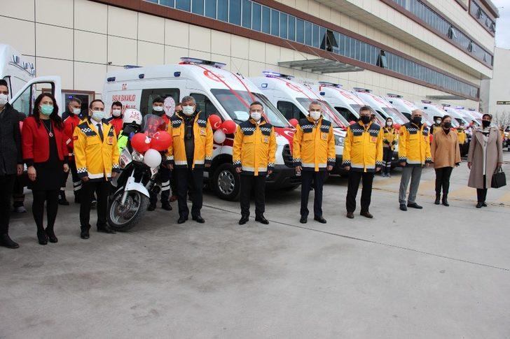 Bakanlıktan gelen ambulanslar teslim edildi G4