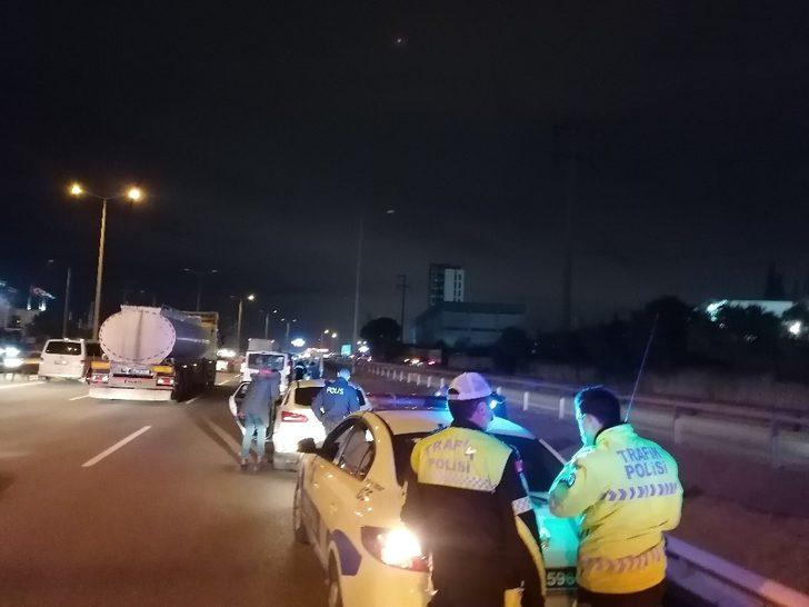 D-100’de duran otomobile çarpan motosikletli yaralandı G2