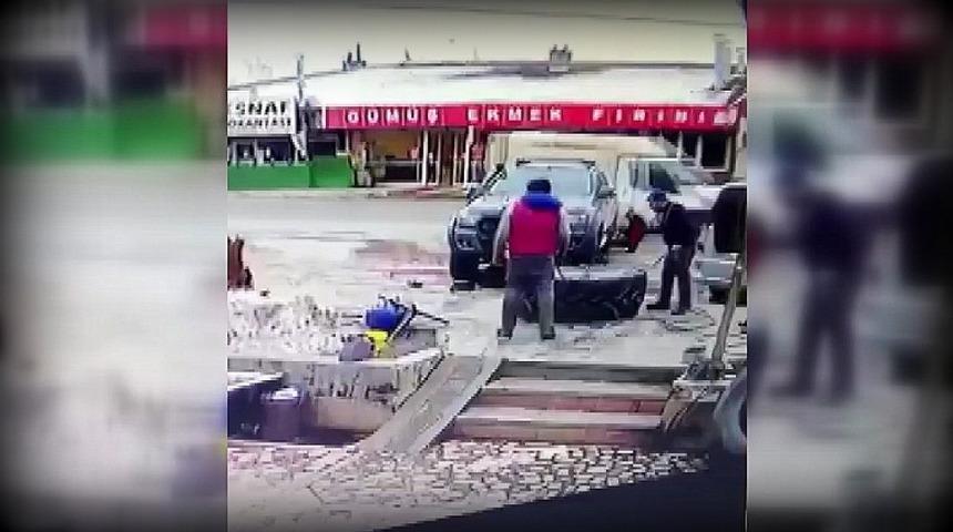 Traktör lastiğinin patlama anı kamerada