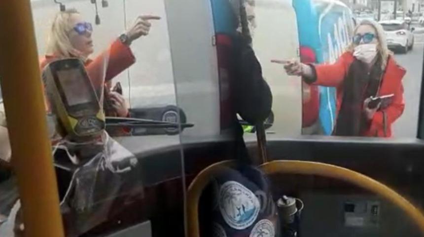 Yer: İstanbul! Çılgına dönen kadın dehşet saçtı