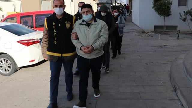 300 yıl hapis cezasıyla aranan hükümlülere şafak baskını