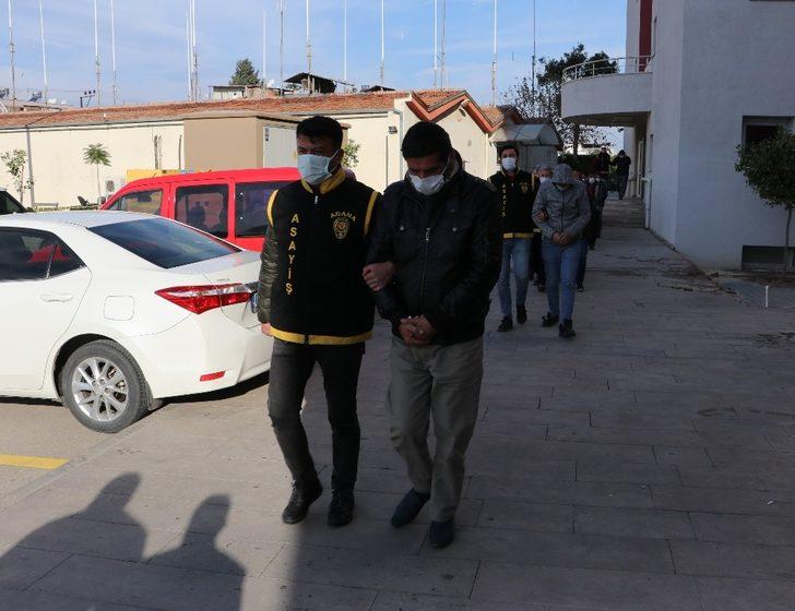 300 yıl hapis cezasıyla aranan hükümlülere şafak baskını G4