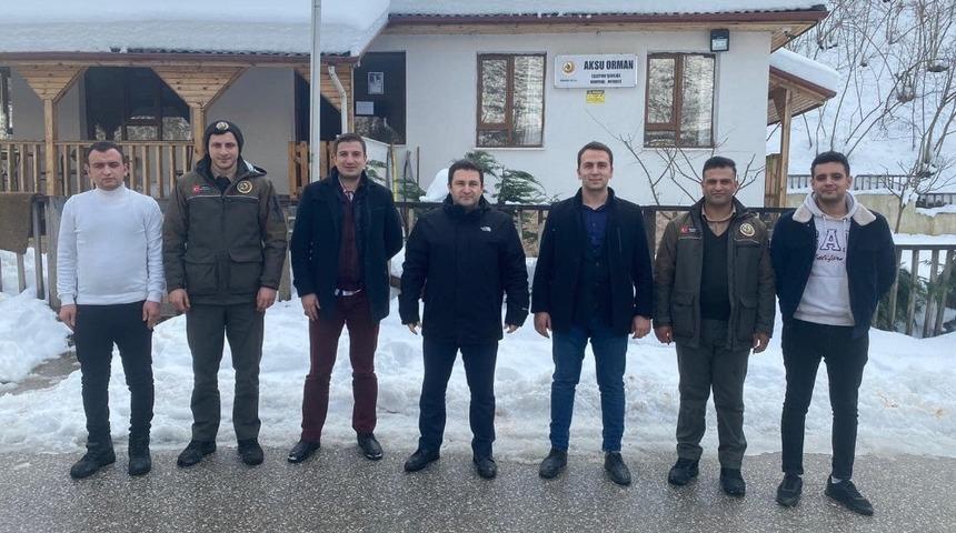 Zorlu şartlarda &ccedil;alışan ormancılara ziyaret