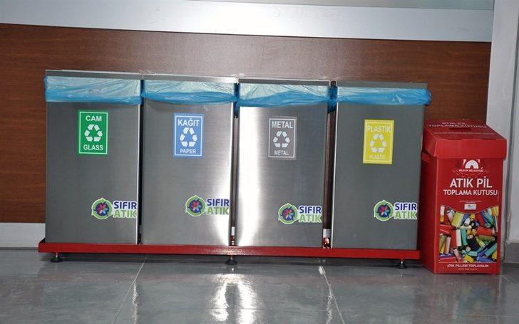 Sıfır atık temalı çöp kovaları yerleştirildi G1