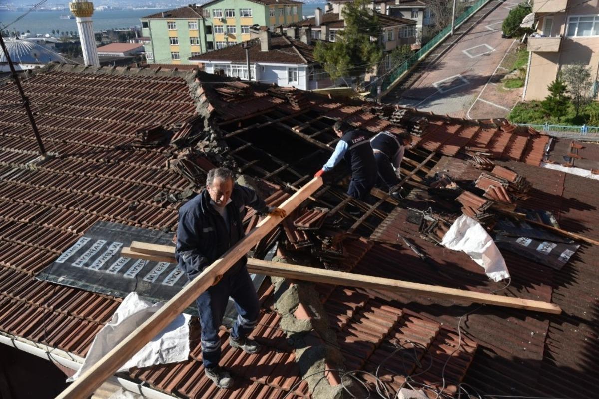 İzmit Belediyesinden &ccedil;atısı yanan vatandaşa yardım