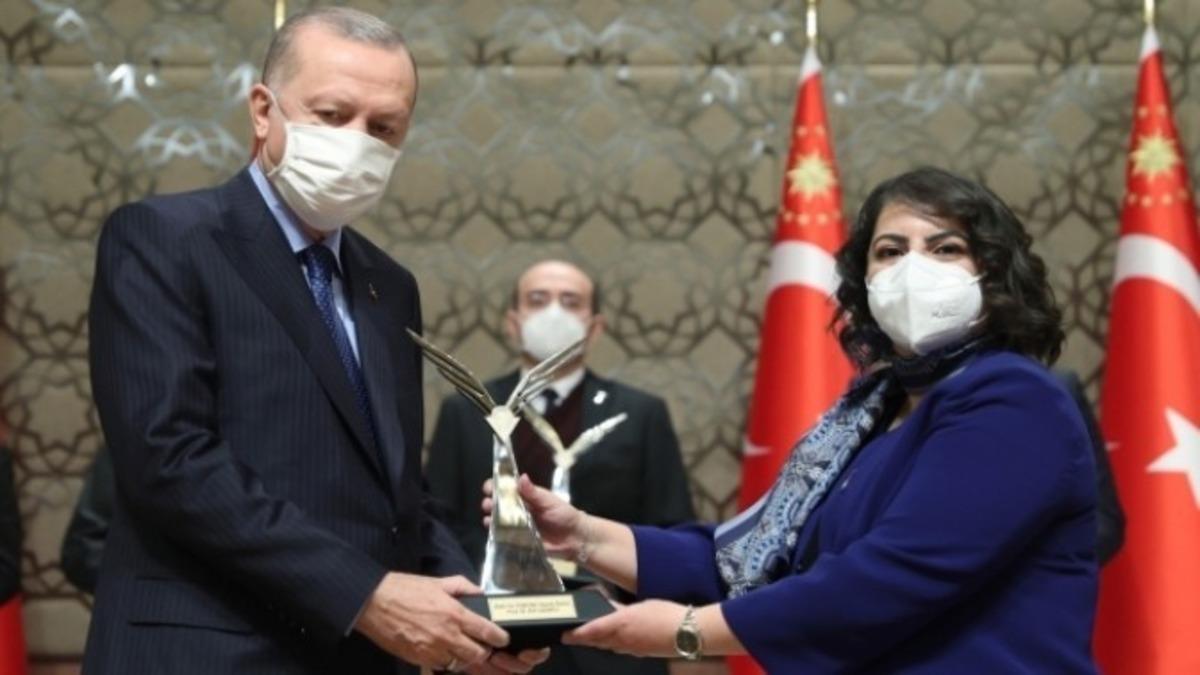 Prof. Dr. &Ccedil;adırcı&rsquo;ya T&Uuml;BİTAK&rsquo;tan teşvik &ouml;d&uuml;l&uuml;