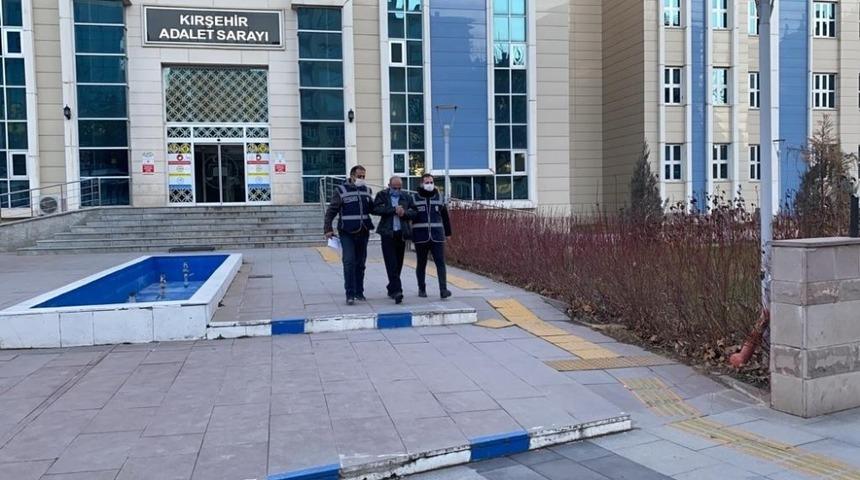 20 yıllık pompacı cinayeti otomobiller araştırılarak &ccedil;&ouml;z&uuml;ld&uuml;