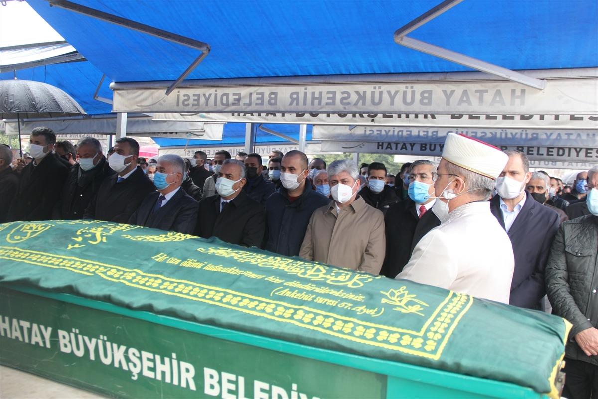 Kovid-19'dan hayatını kaybeden Yayladağı Belediye Başkanı Sayın'ın cenazesi toprağa verildi