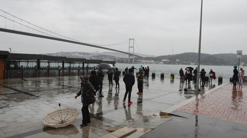 Yasak onlara yaradı: Ortaköy'de turist yoğunluğu
