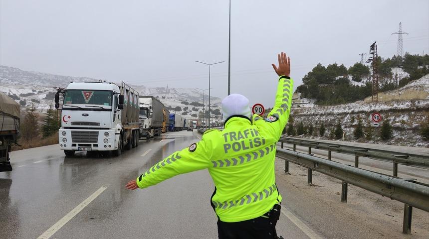 Burdur-Antalya kara yolu ulaşıma kapandı