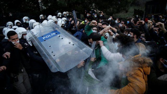 Boğazi&ccedil;i &Uuml;niversitesi nde rekt&ouml;rl&uuml;k krizi s&uuml;r&uuml;yor:  Kimse Melih Bulu ile &ccedil;alışmak istemiyor  2