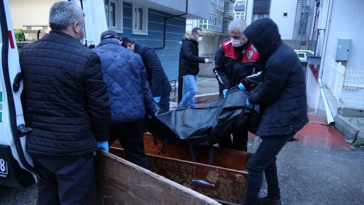 Emekli eczacı kaldığı apartta ölü olarak bulundu G1