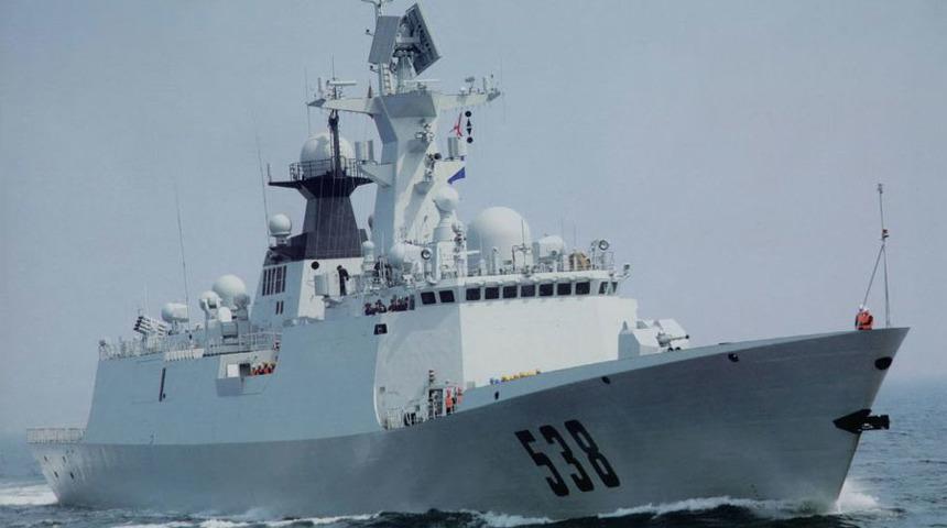 Çin'in Pakistan için ürettiği 2'inci savaş gemisi denize indirildi