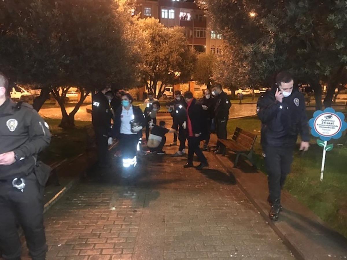 Zeytinburnu&rsquo;nda yabancı uyruklu şahsa bı&ccedil;aklı gasp şoku