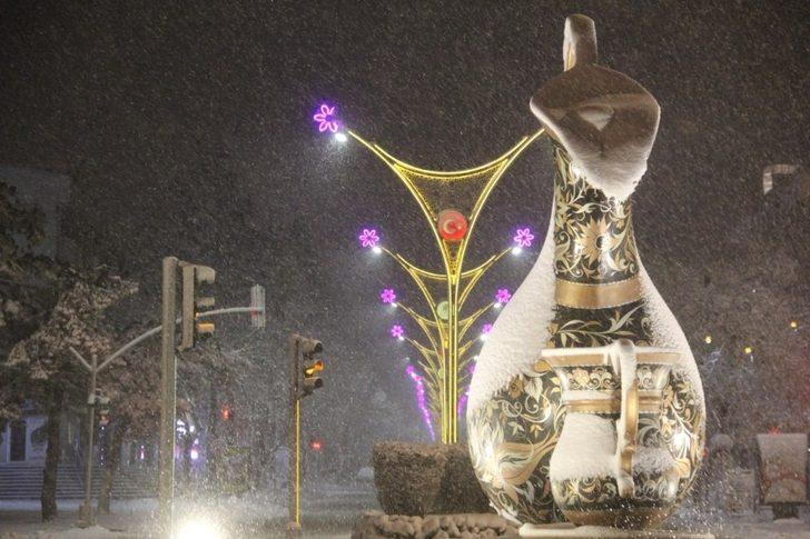 Erzincan’da karla mücadele ekiplerinin gece mesaisi G2