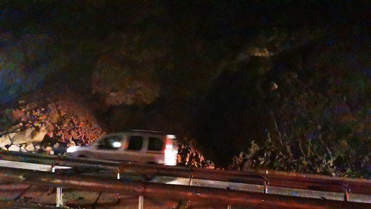 Marmaris’te heyelan, karayolu trafiğe kapandı G5