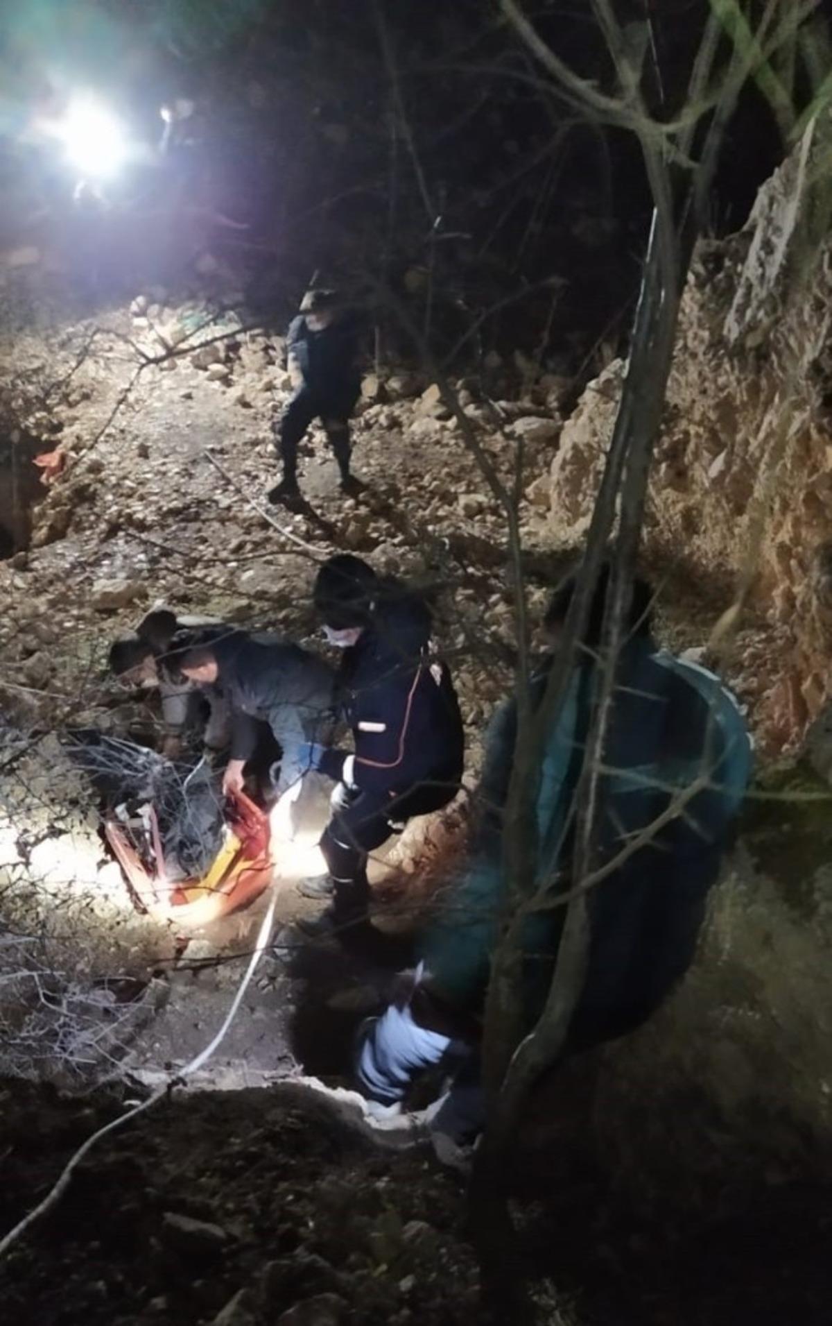 40 metrelik u&ccedil;urumdan d&uuml;şen &ccedil;oban hayatını kaybetti