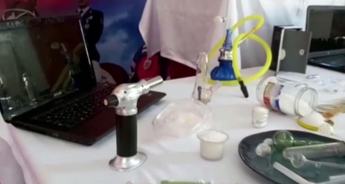 Uyuşturucu imalathanesine &ccedil;evrilen villaya jandarma baskını