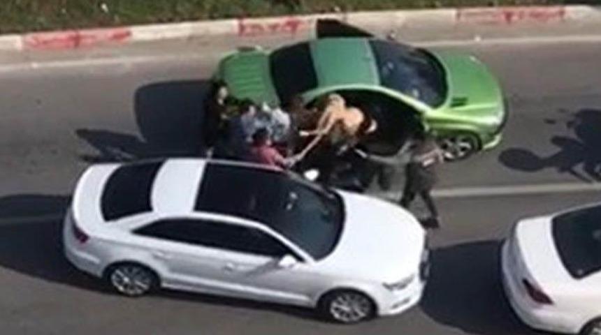 Trafikte 3 kadını sopayla döven sanığa 1 yıl 3 ay hapis