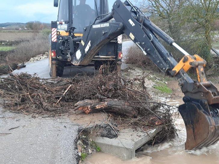 Yunusemre’de sağanak yağış mesaisi G2