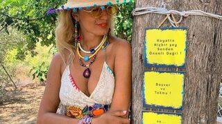 Tuğba Özay, 'Fuhuşa sürükleniyorlar' notuyla paylaşınca o isim isyan etti