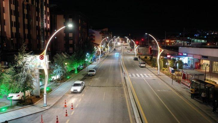 Mamak’ta caddeler ışıl ışıl G5