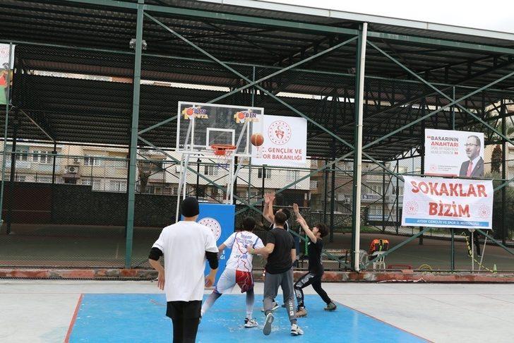 Aydın’da sokak basketbolu turnuvası renkli görüntülere sahne oldu G5