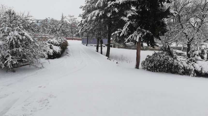 Arguvan&rsquo;da kar etkili oluyor