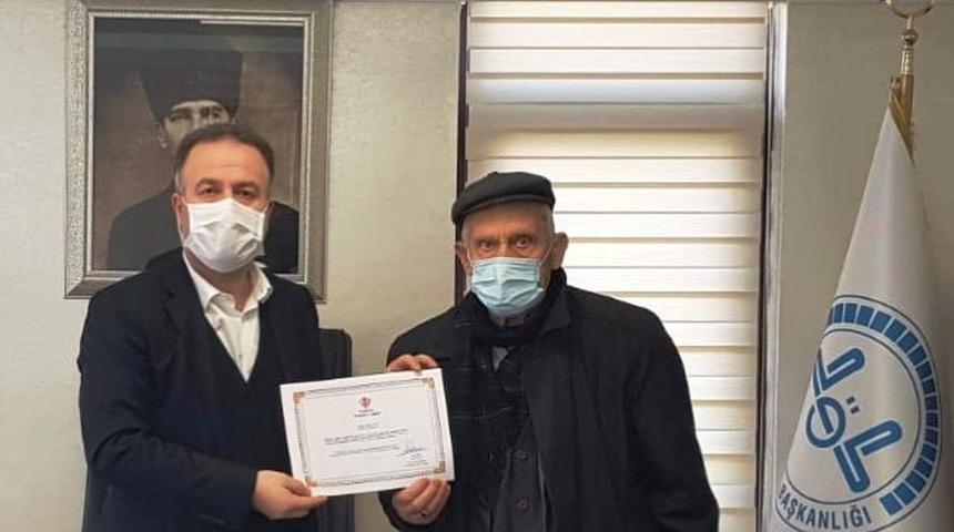 Vefat eden oğlu i&ccedil;in su kuyusu a&ccedil;tırıyor