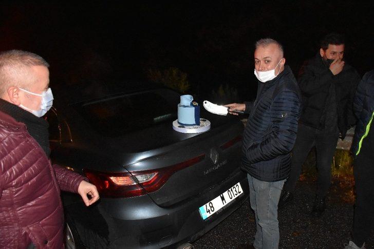 Emniyet Müdürü, doğum günü pastasını heyelan yerinde kesti G2