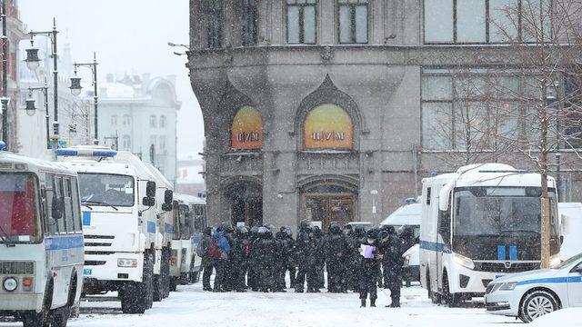 Navalni: Rusya da protestolarında y&uuml;zlerce kişi g&ouml;zaltına alındı 1