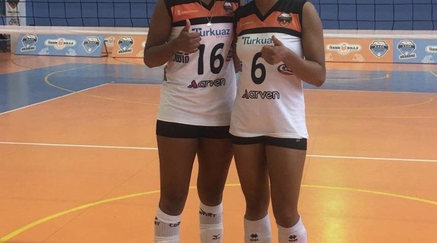 Frias ve Leyva parkeye çıktı