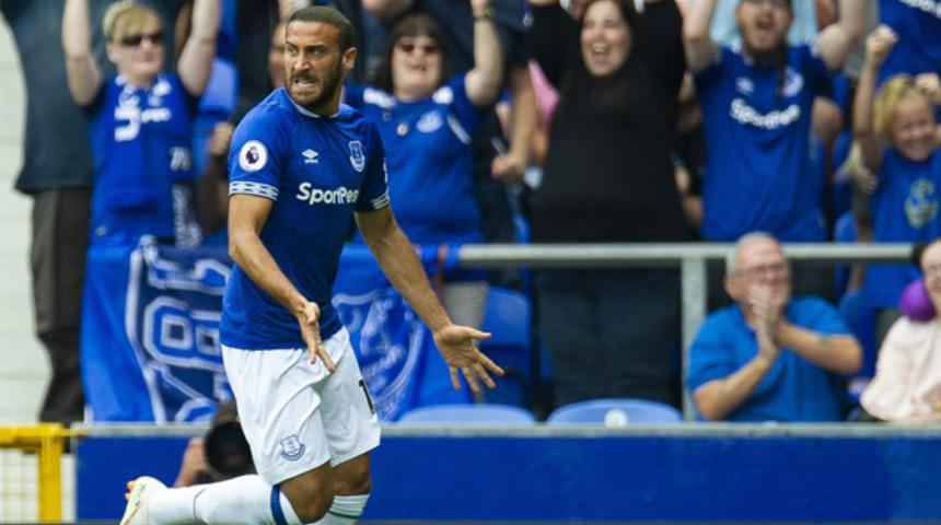 Cenk Tosun, 23.45'te İstanbul'da