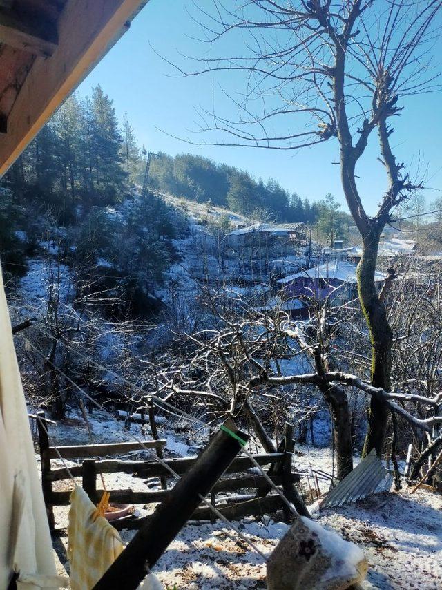 Kozan’ın yüksek kesimleri beyaza büründü