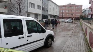 Husumetlisi ile bir kadını vurduktan sonra kaçan firari aynı silahla canına kıydı