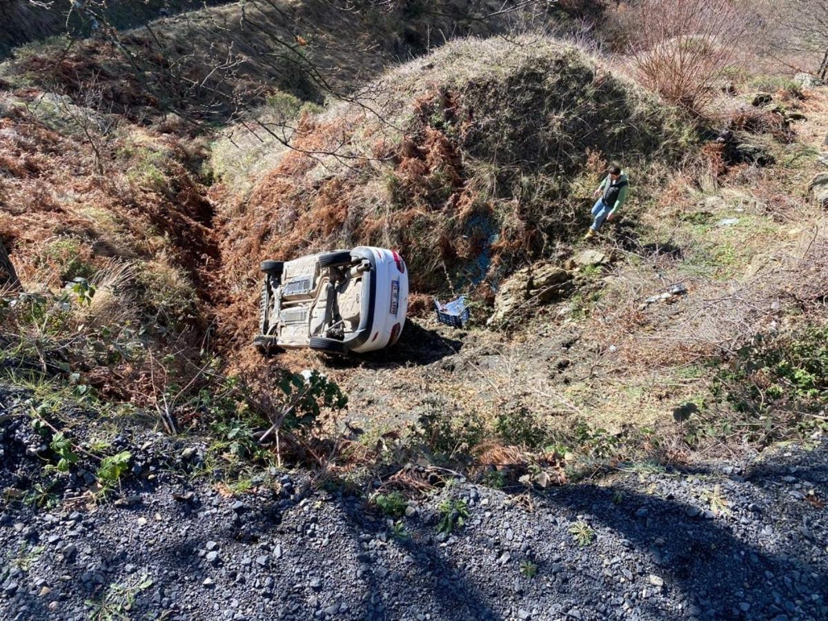 Otomobille u&ccedil;urumdan u&ccedil;tu, burnu bile kanamadı