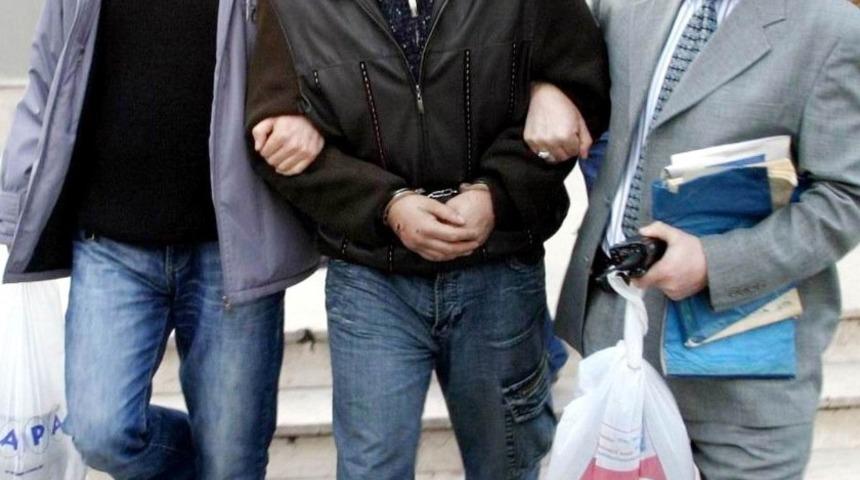 Sevgilisini 46 yerinden bı&ccedil;aklayan &uuml;nl&uuml; m&uuml;zisyen cezaevinde hayatını kaybetti