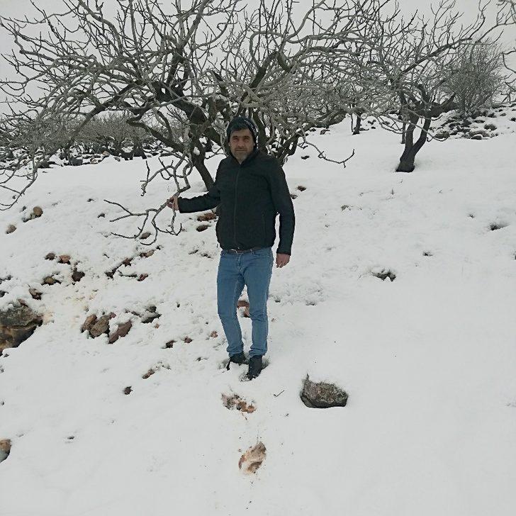 Araban’da yoğun kar yağışı 5 kırsal mahallenin yolunu kapattı G3