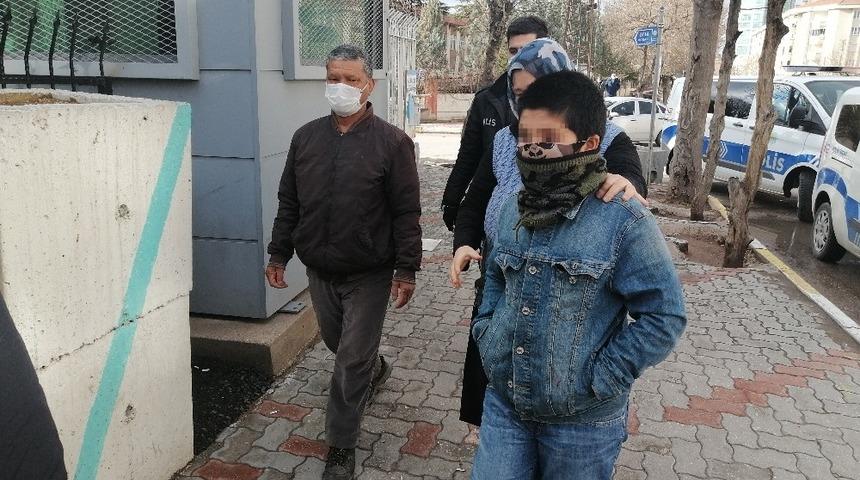 Yabancı uyruklu ailenin para kavgası polis merkezinde bitti