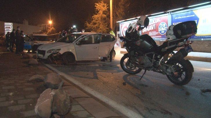 Kısıtlama saatinde polisin ’Dur’ ihtarına uymayıp kaza yaptı G3