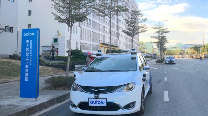 Robotaksi için yeşil ışık yakıldı 