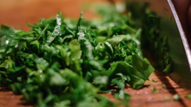 Maydanozu artık baş tacı yapacaksınız... Yemeklerin son dokunuşu, böreklerin iç harcından daha fazlası! 